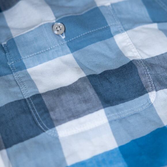 The North Face Blue and White Plaid Button Up in Size XL - Picture 4 of 9